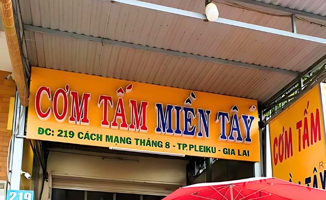 Bảng hiệu quán cơm tấm  miền Tây