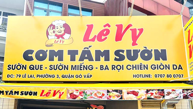 Bảng hiệu quán cơm tấm sườn Lê Vy