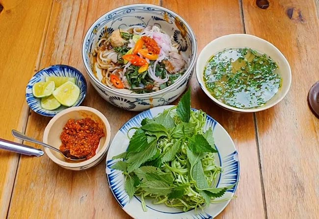 Bún bò Sa tế Sả