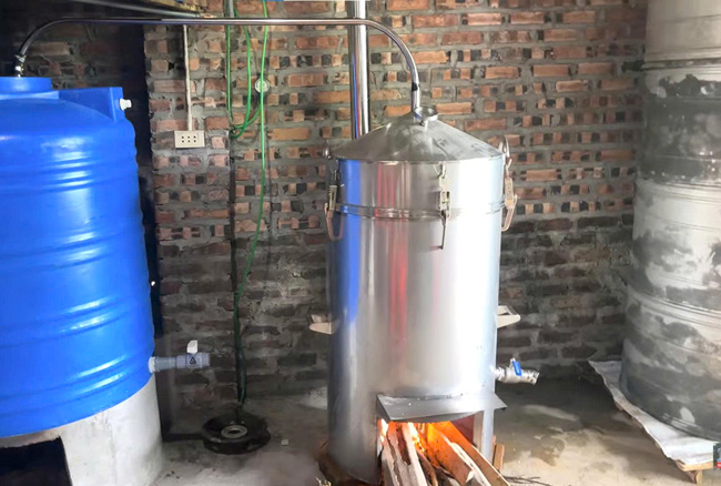 Buồng đốt củi thiết kế kín