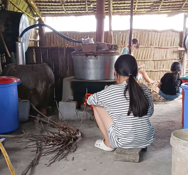 Nguyên lý hoạt động của lò củi nấu rượu