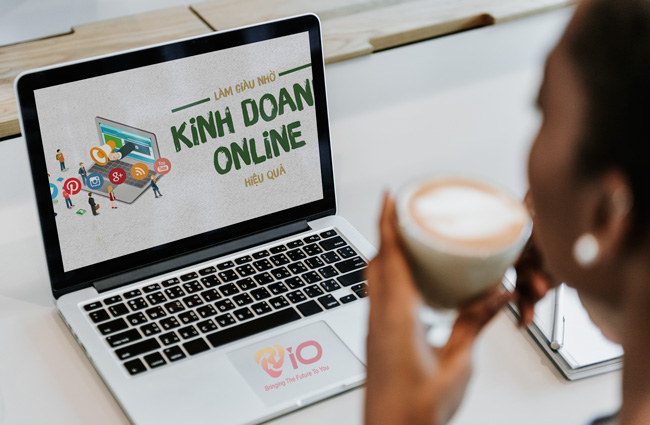 Kết hợp kinh doanh online