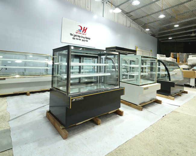 Chọn Mua Tủ Bánh Kem 1m2 Kính Vuông tại Quang Huy