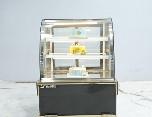 Trưng Bày Bánh Chuyên Nghiệp Hơn
