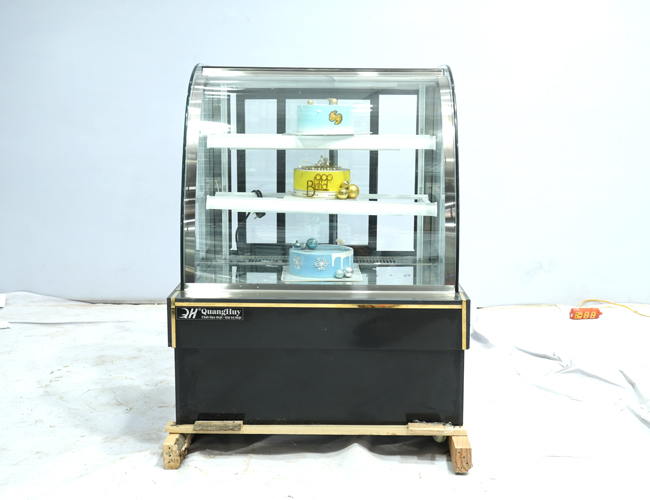 Tủ trưng bày bánh kem 0.9m 3 tầng cửa sau T