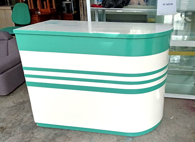 Quầy pha chế mix trắng xanh
