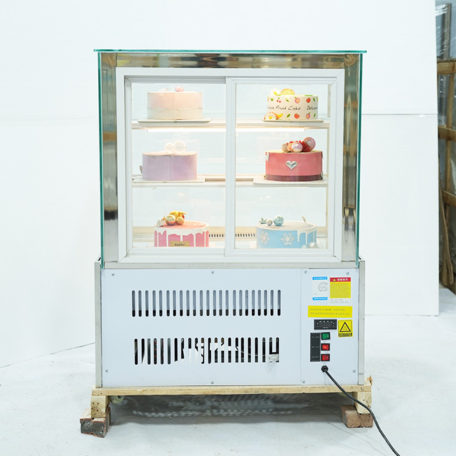 Tủ bánh kem 90cm 3 tầng vận hành êm ái