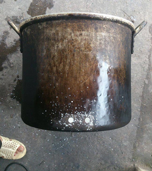 Đo và khoan lỗ lắp thanh nhiệt