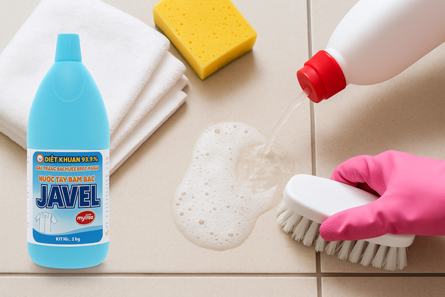 Không nên dùng chất tẩy rửa mạnh