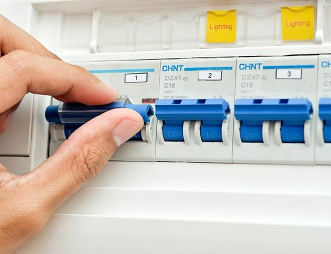 Ngắt Nguồn Điện Hoặc Nguồn Gas