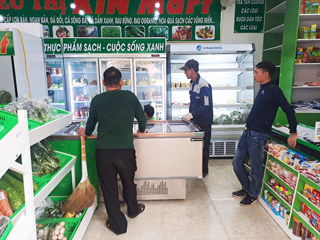 Tủ đông nằm 3 cánh 850L CN2000F đáp ứng nhu cầu kinh doanh