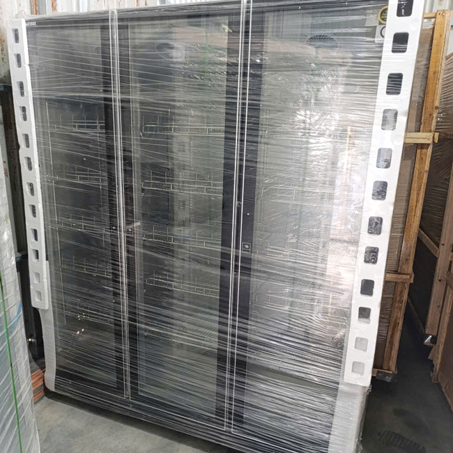 Tủ mát 3CMDD-1300L có cần nguồn điện riêng không?