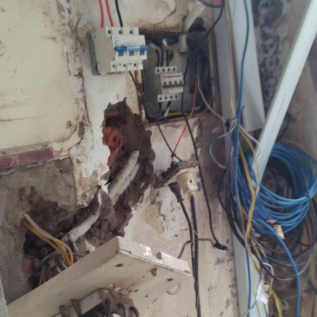 Nguồn dây điện có thể gây cháy nổ