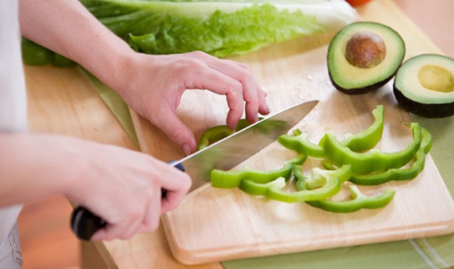 Những khó khăn khi thái rau củ theo phương pháp thủ công