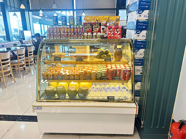Tủ trưng bày bánh kem tại siêu thị mini, cửa hàng tiện lợi