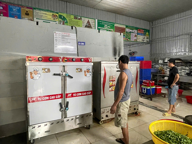 Đấu nối nguồn điện với tủ nấu cơm bằng điện