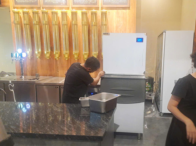 Máy làm đá viên tại nhà hàng, khách sạn