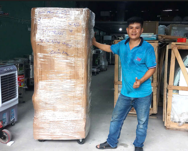 Tủ cơm 12 khay điện tiết kiệm chi phí