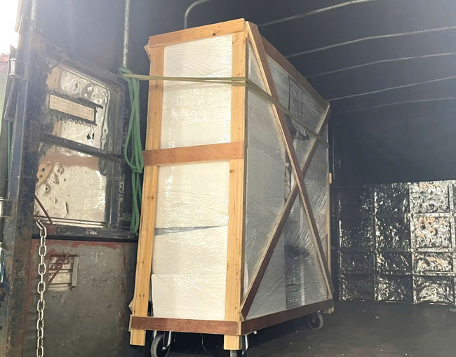 Tính chi phí giao tủ cơm 24 khay điện