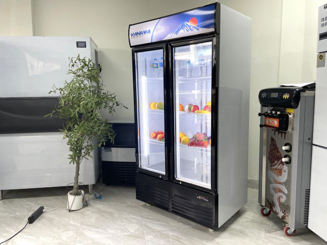Hai cánh kính phù hợp nhu cầu bảo quản và trưng bày