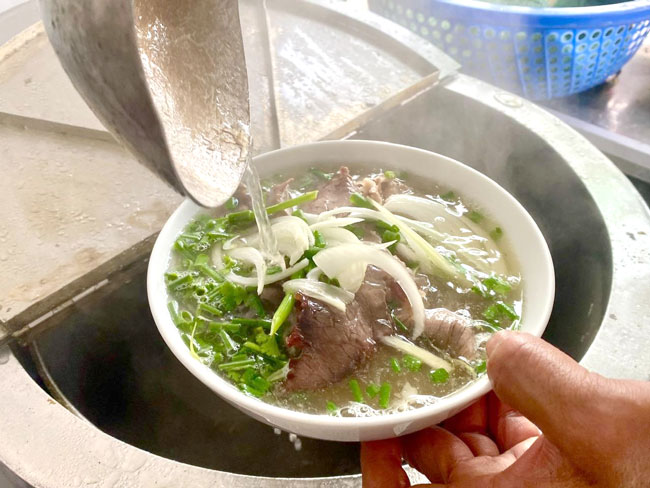 Nước dùng phở chất lượng