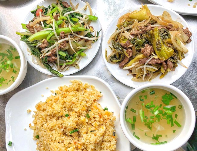 Cơm rang giòn ngon hấp dẫn