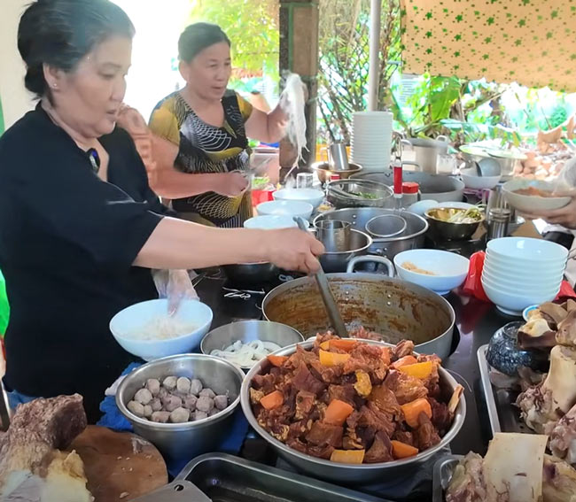 Do tỷ lệ chia phở