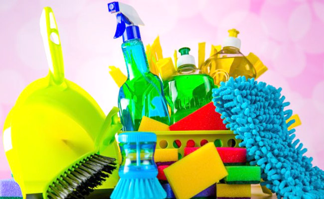 Chuẩn bị vật dụng vệ sinh nồi phở điện