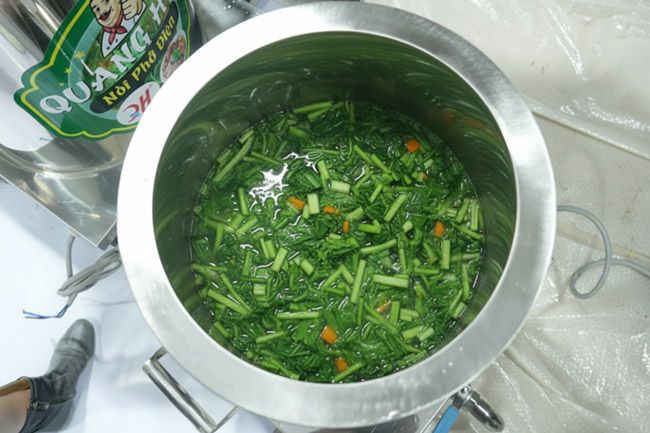 Nồi phở điện luộc rau số lượng lớn