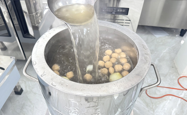 Nấu nước sôi công nghiệp