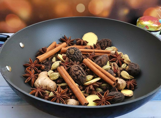 Rang các loại phụ gia, hương liệu nấu phở