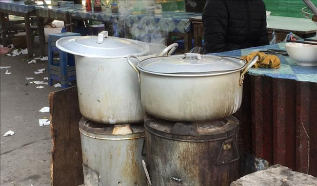 Nồi than nấu b&uacute;n b&ograve;