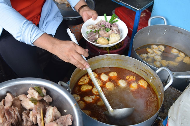 Nồi gas nấu bún bò Huế