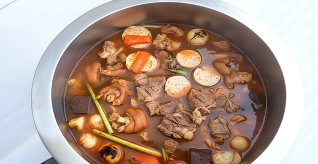 Nồi nấu bún bò Huế nên lựa chọn loại nào? 8+ gợi ý hàng đầu