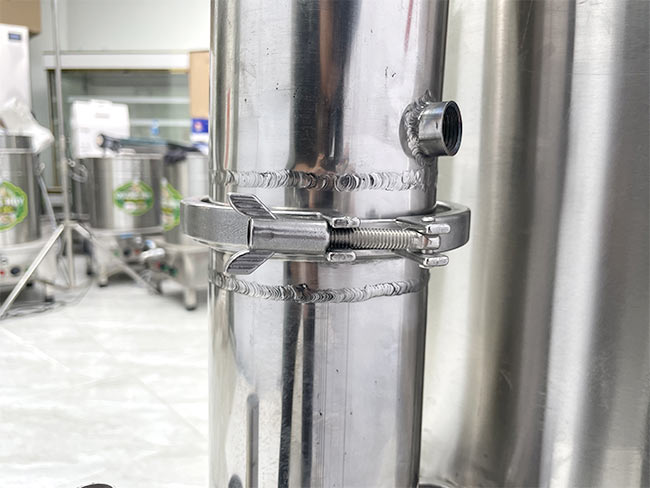 Ống thoát hơi và ngưng tụ