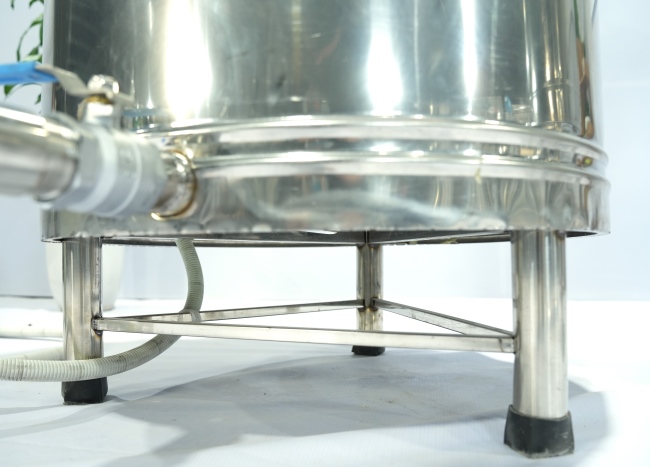 Ch&acirc;n đế chắc chắn