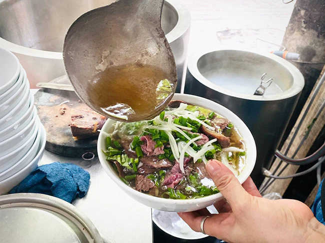 Bán phở bò dùng nồi điện nấu phở 250L
