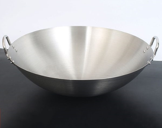 Sử dụng nồi chảo chuyên dụng bắt từ tốt