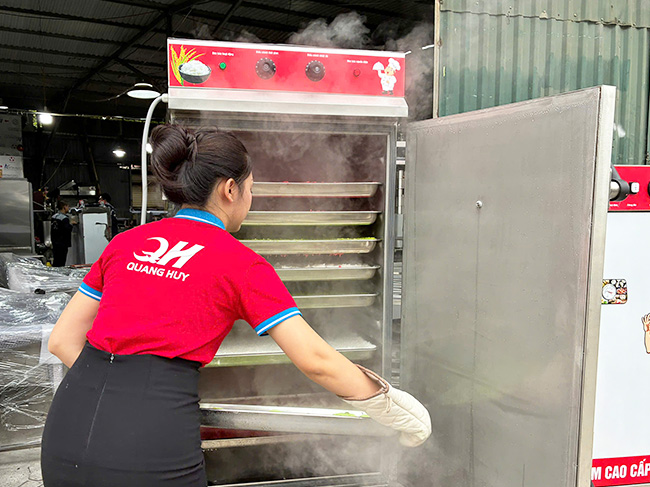 Cách lấy cơm an toàn sau khi nấu