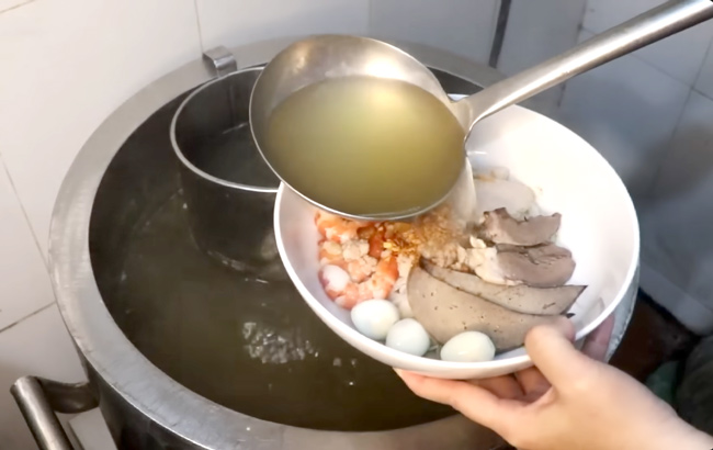 Lợi &iacute;ch khi nấu hủ tiếu bằng nồi phở điện