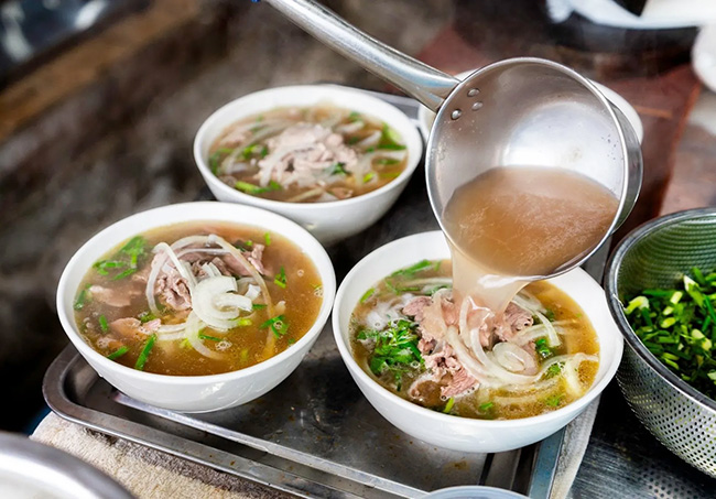 Nấu số lượng lớn bằng nồi nấu phở điện 250L