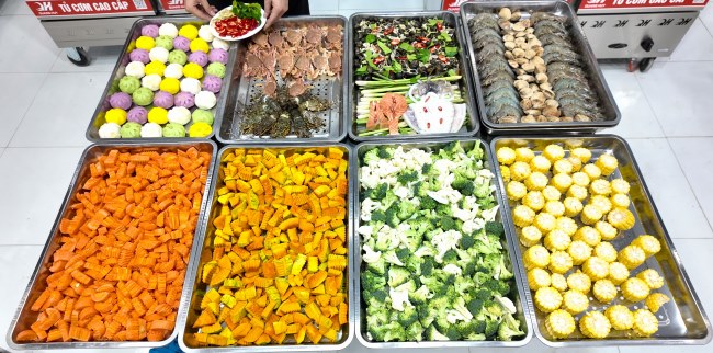 Trường học và căng-tin