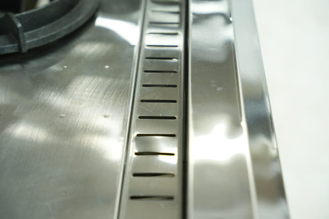 Mặt b&agrave;n bếp bằng inox chịu lực bền đẹp