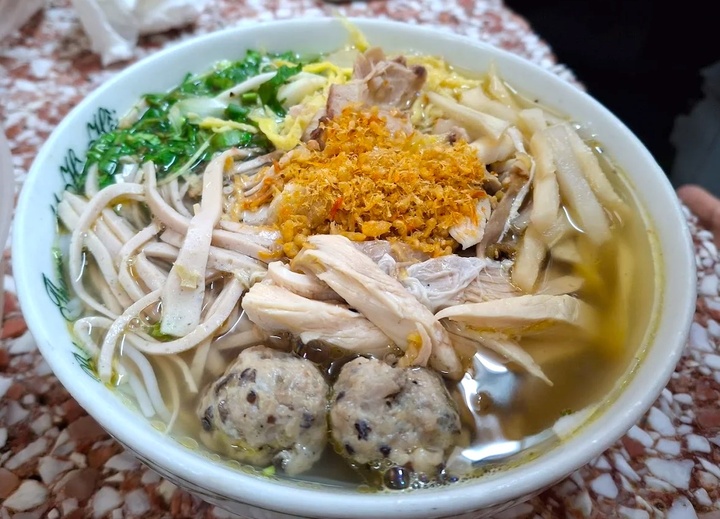 Bún thang nấu bằng nồi nấu phở điện 2 ngăn 100L