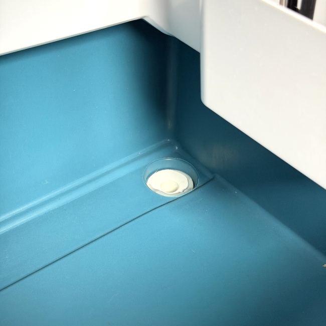 Lỗ tho&aacute;t nước m&aacute;y đ&aacute;