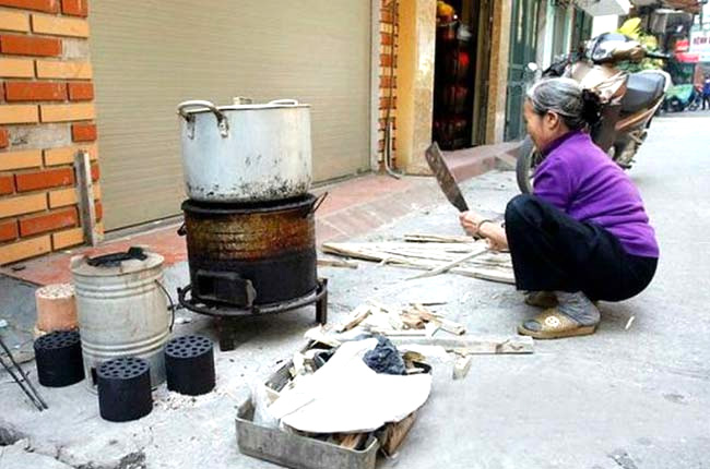 Nồi than nấu nước lèo cho quán vỉa hè