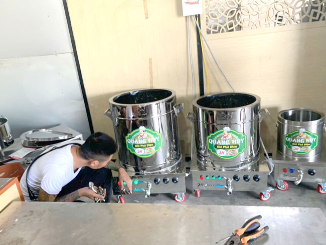 Nồi điện nấu nước lèo tiện lợi, hiệu quả