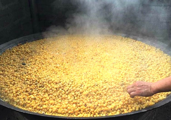 Nấu bung ngô