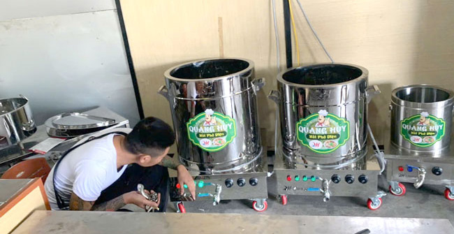 Sử dụng nồi phở điện có chức năng tự ngắt đảm bảo an toàn tối đa