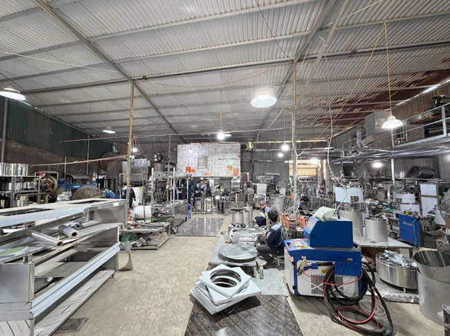 Xưởng sản xuất nồi phở điện Quang Huy